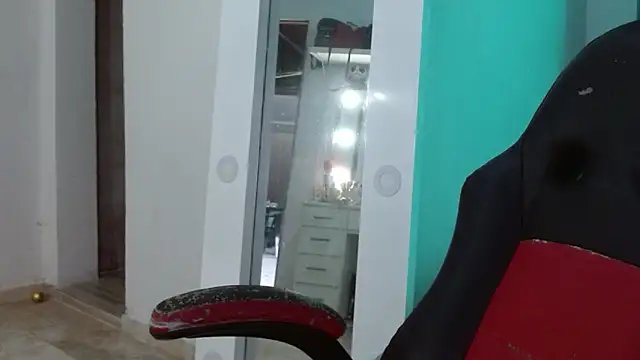 hantonella  online show from 04.18.26