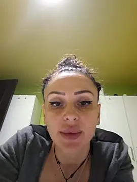 Snapshot of dolcevita002 chatting on 02.17.26 dolcevita002 online show from 02.17.26