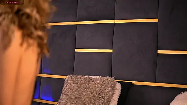 CynthiaWest online show from 02.13.25