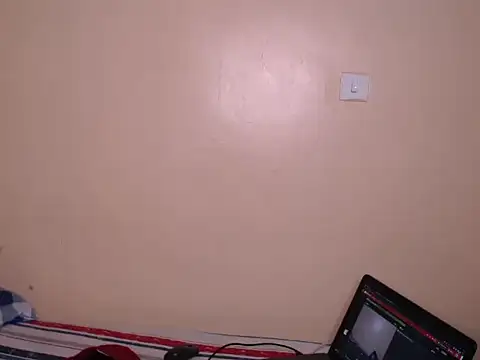 Snapshot of Missthigh chatting on 09.24.25 Missthigh online show from 09.24.25