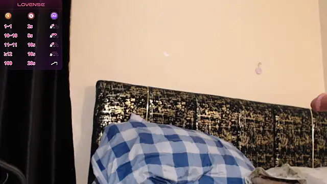 Snapshot of Missthigh chatting on 03.02.26 Missthigh online show from 03.02.26