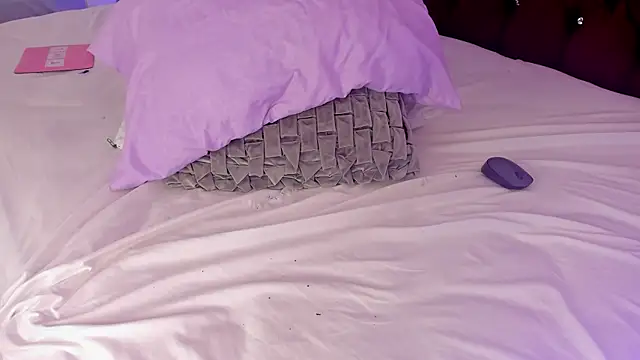 LindaRey  online show from 01.08.26