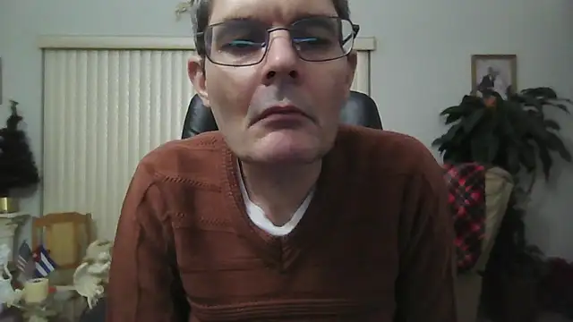 Snapshot of Copfiremen4566 chatting on 12.11.24 Copfiremen4566 online show from 12.11.24