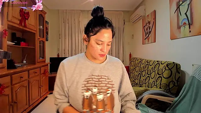 Snapshot of bella_apont chatting on 01.18.25 bella apont online show from 01.18.25