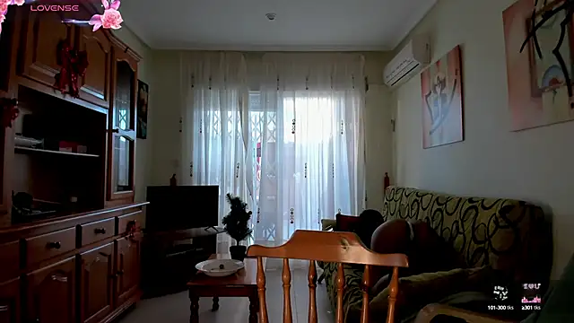 Snapshot of bella_apont chatting on 02.05.25 bella apont online show from 02.05.25