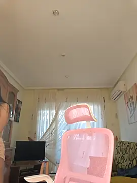 Snapshot of bella_apont chatting on 02.11.25 bella apont online show from 02.11.25