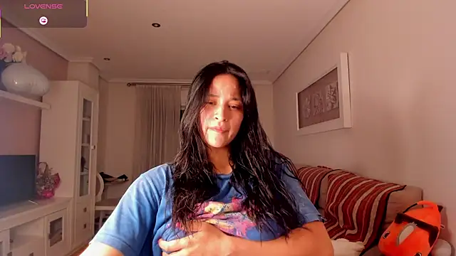 Snapshot of bella_apont chatting on 11.01.25 bella apont online show from 11.01.25