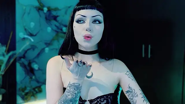 Snapshot of Madison_Jackson chatting on 12.03.25 Madison Jackson online show from 12.03.25