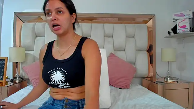 emilyparkerr01 online show from 11.06.25