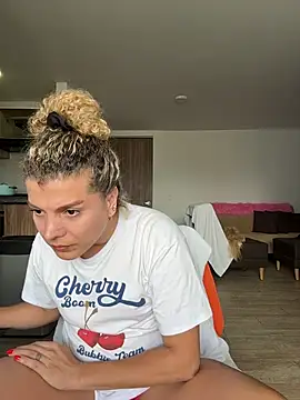 Snapshot of Georgiafox chatting on 03.04.26 Georgiafox online show from 03.04.26