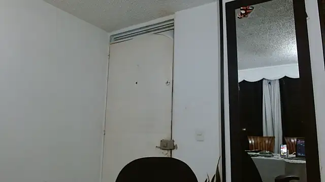 Snapshot of _princess_queen chatting on 03.04.26 princess queen online show from 03.04.26