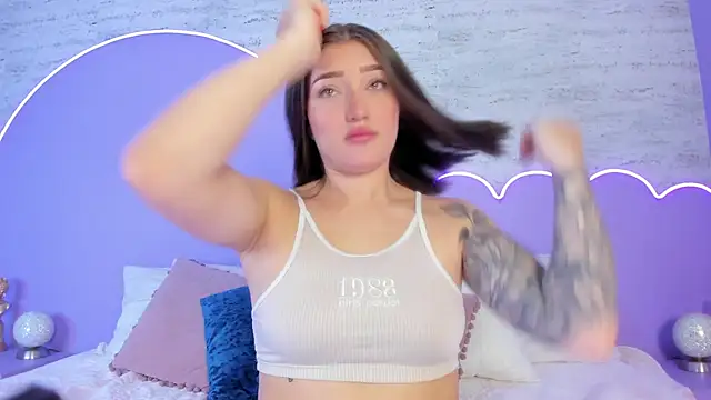 Giaa Ross online show from 11.25.25