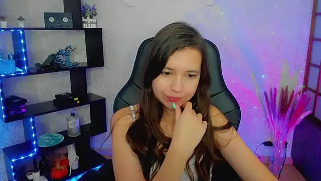 Lina Brownie online show from 12.28.24