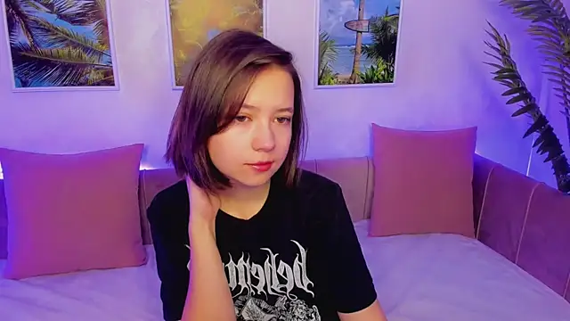 Lina Brownie online show from 01.21.25