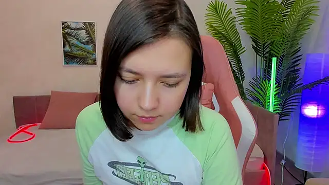 Lina Brownie online show from 02.04.25