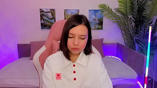 Lina Brownie online show from 02.23.25