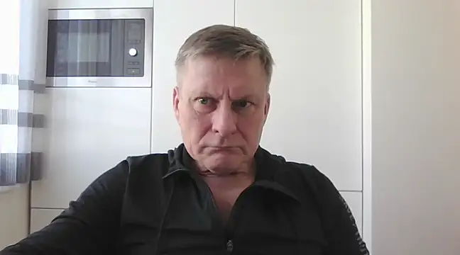 Snapshot of johnnym1 chatting on 03.07.25 johnnym1 online show from 03.07.25