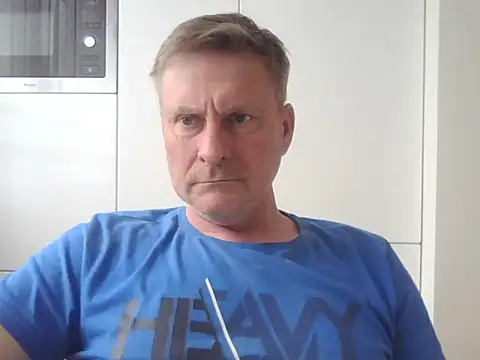 Snapshot of johnnym1 chatting on 03.12.25 johnnym1 online show from 03.12.25