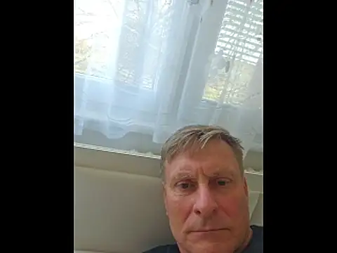 Snapshot of johnnym1 chatting on 03.18.26 johnnym1 online show from 03.18.26