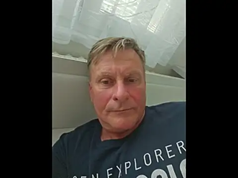 Snapshot of johnnym1 chatting on 03.31.26 johnnym1 online show from 03.31.26