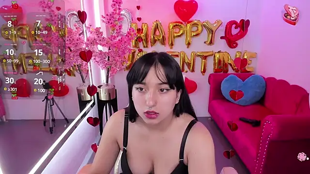 Snapshot of Miss_dolly_ chatting on 02.15.25 Miss dolly  online show from 02.15.25