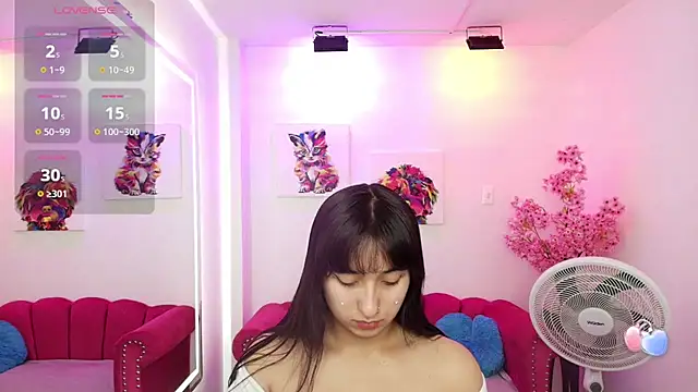 Snapshot of Miss_dolly_ chatting on 09.15.25 Miss dolly  online show from 09.15.25