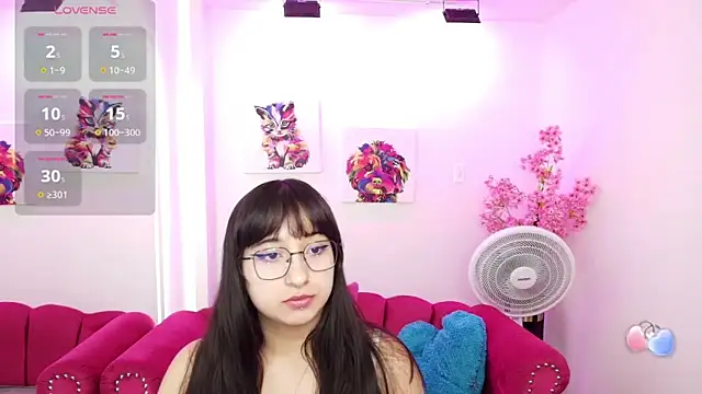 Snapshot of Miss_dolly_ chatting on 09.27.25 Miss dolly  online show from 09.27.25