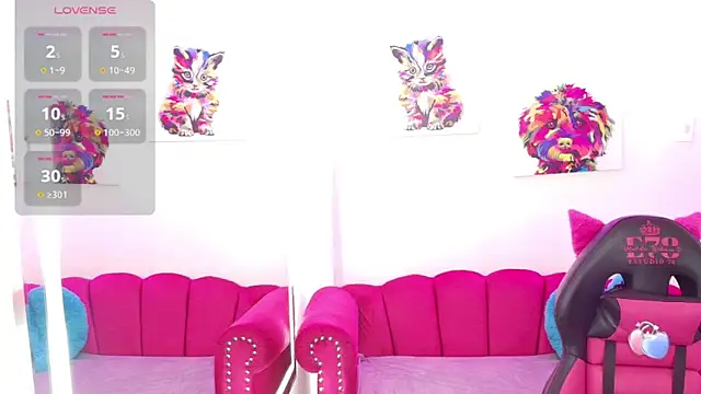 Snapshot of Miss_dolly_ chatting on 10.01.25 Miss dolly  online show from 10.01.25