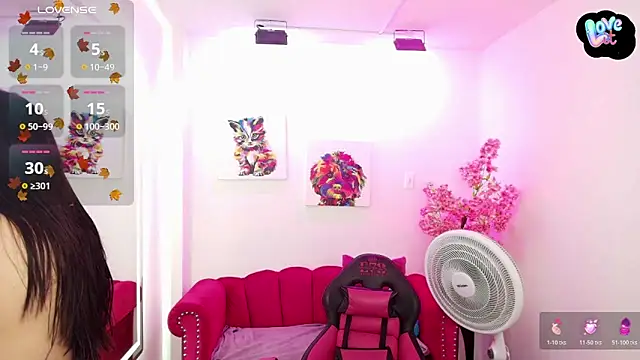 Snapshot of Miss_dolly_ chatting on 10.27.25 Miss dolly  online show from 10.27.25