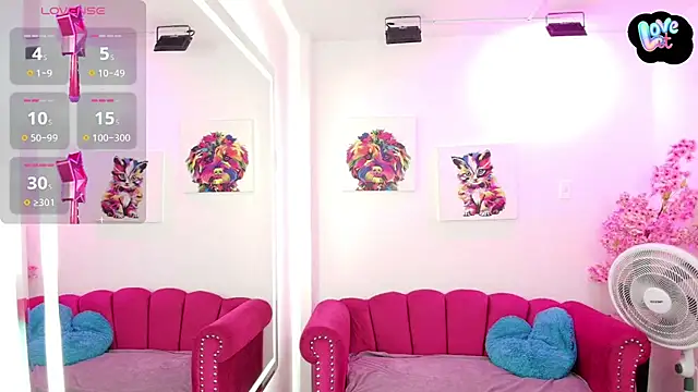 Miss dolly  online show from 11.04.25