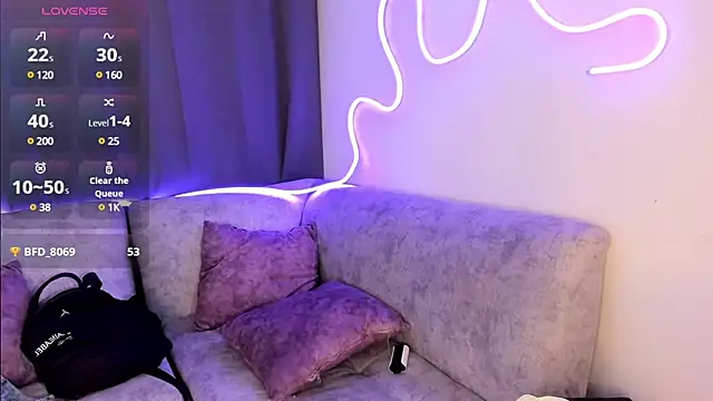 Snapshot of Victoria_se chatting on 03.15.25 Victoria se online show from 03.15.25