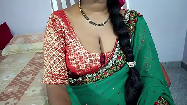 Snapshot of samyukthapuretelugu chatting on 04.23.26 samyukthapuretelugu online show from 04.23.26