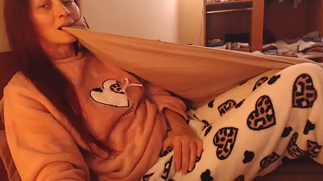 LovelyAndraGirl online show from 01.10.26