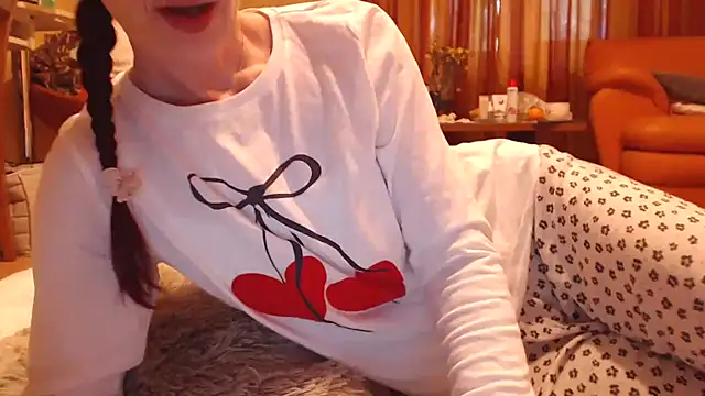 Snapshot of LovelyAndraGirl chatting on 06.12.26 LovelyAndraGirl online show from 06.12.26