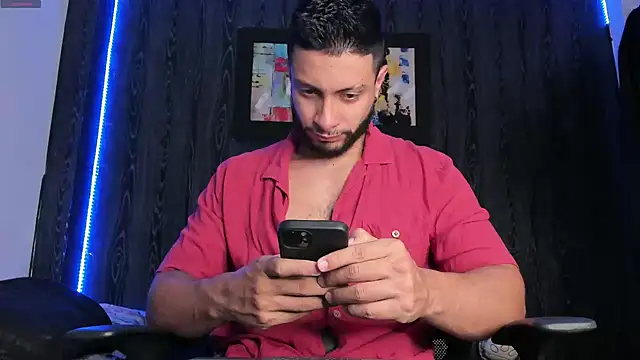 Snapshot of Mark_Buffet02 chatting on 12.11.24 Mark Buffet02 online show from 12.11.24