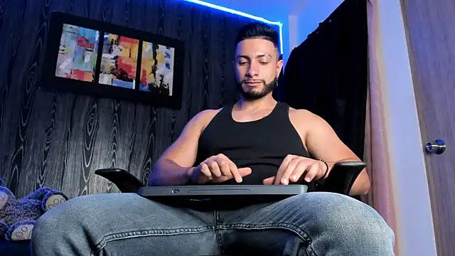 Snapshot of Mark_Buffet02 chatting on 02.03.25 Mark Buffet02 online show from 02.03.25