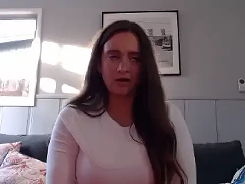 Sophie Raegan online show from 03.07.25