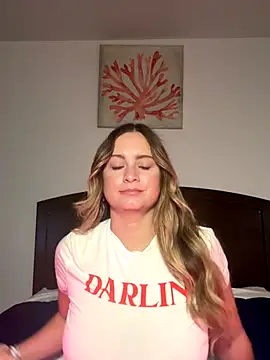 Sophie Raegan online show from 12.02.25