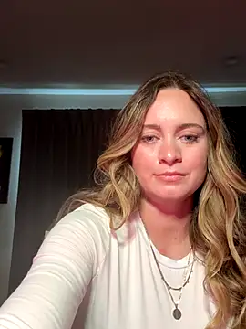 Sophie Raegan online show from 12.22.25