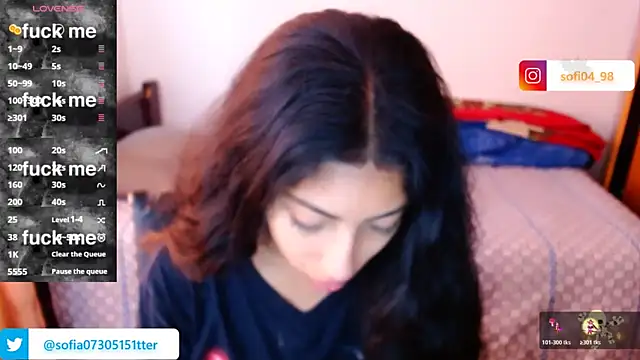 Snapshot of sofia_rosse4 chatting on 11.14.25 sofia rosse4 online show from 11.14.25