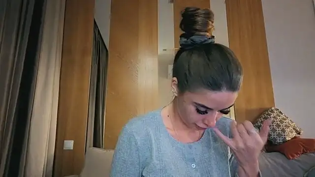 your bunnygirl online show from 10.04.25