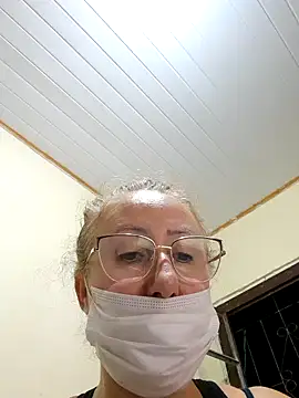 Snapshot of MILEIDE980 chatting on 02.25.25 MILEIDE980 online show from 02.25.25