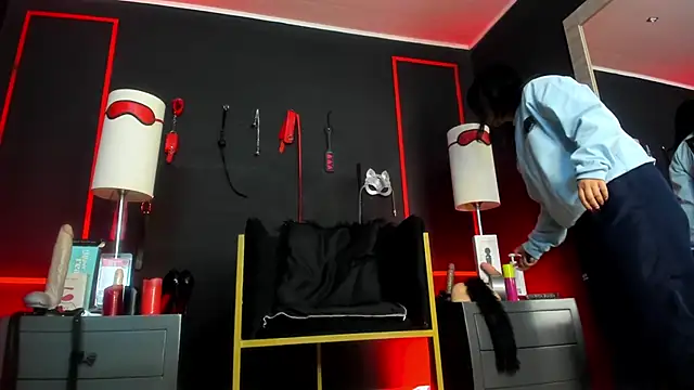 CharlotteScotte online show from 11.05.25