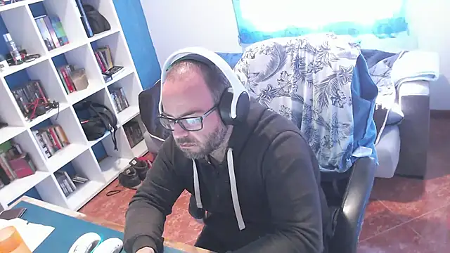 ravingr4d4 online show from 11.20.25