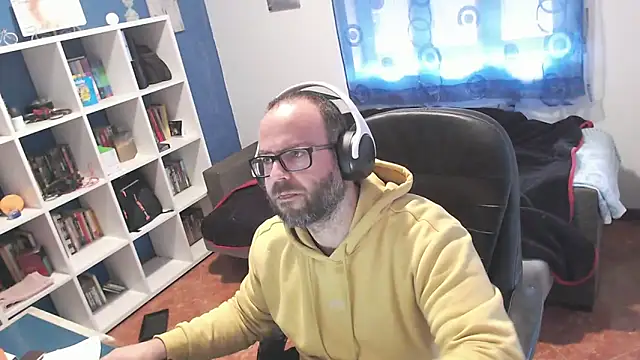 ravingr4d4 online show from 12.04.25