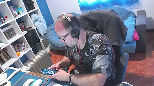 ravingr4d4 online show from 04.01.26