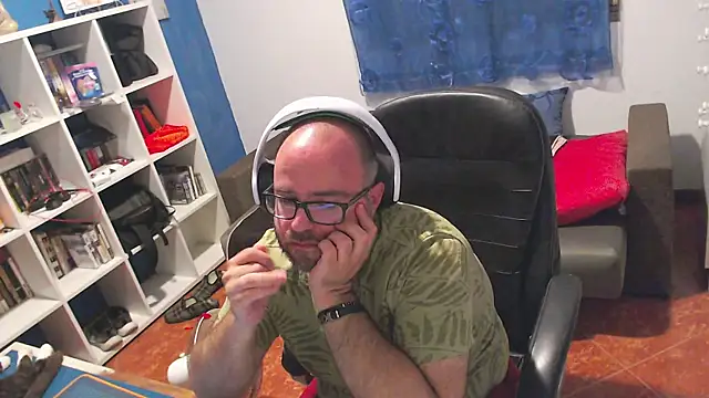ravingr4d4 online show from 06.30.26