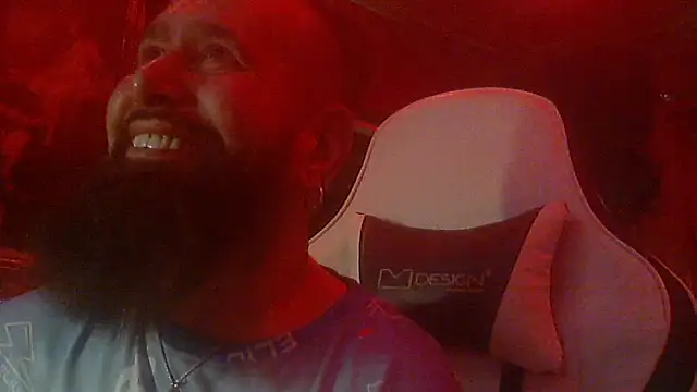 Snapshot of maseurbeardedpig chatting on 08.02.26 maseurbeardedpig online show from 08.02.26