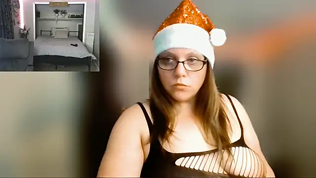Snapshot of sexybeautifularies chatting on 12.26.24 sexybeautifularies online show from 12.26.24