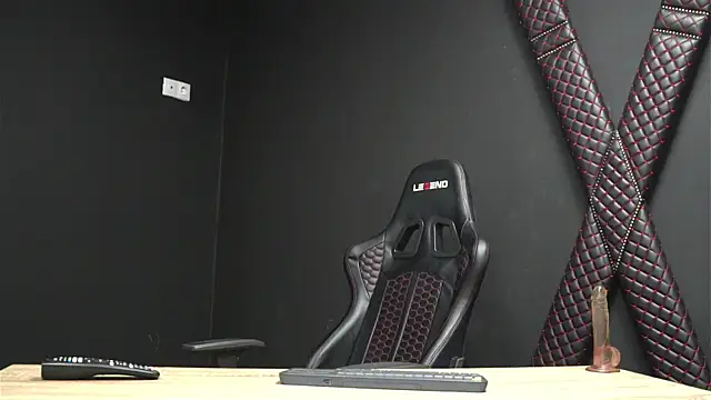 CelineConner online show from 12.19.25